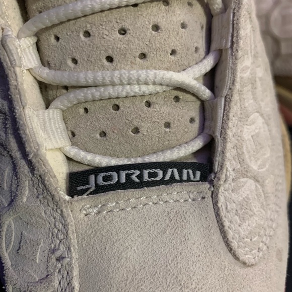 NIKE RETRO JORDAN 13- CHINESE NEW YEAR 2020 SPECIAL COIN DESIGN (CW4409-100) - Picture 9 of 16